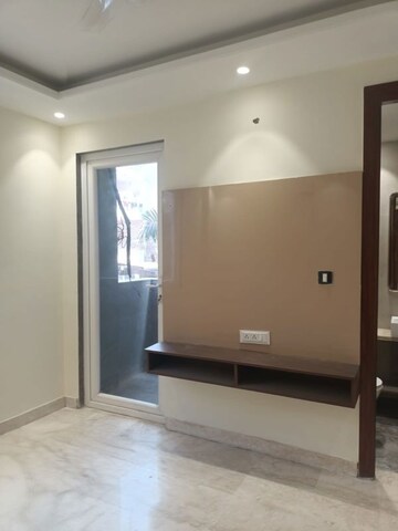 Room in 2 BHK Builder Floor at West Patel Nagar – for Sale