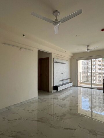 Room in 3 BHK Apartment at M3M Marina, Sector 68 – for Rent