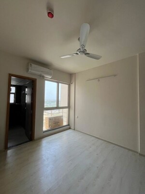 Room in 3 BHK Apartment at M3M Marina, Sector 68 – for Rent