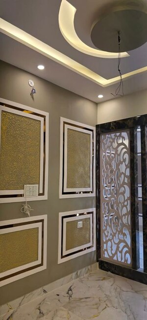 Bedroom in 2 BHK Independent House at Gomti Nagar – for Rent