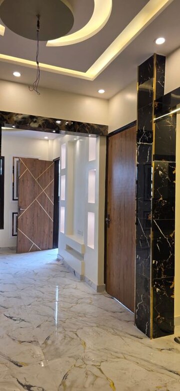 Bedroom in 2 BHK Independent House at Gomti Nagar – for Rent