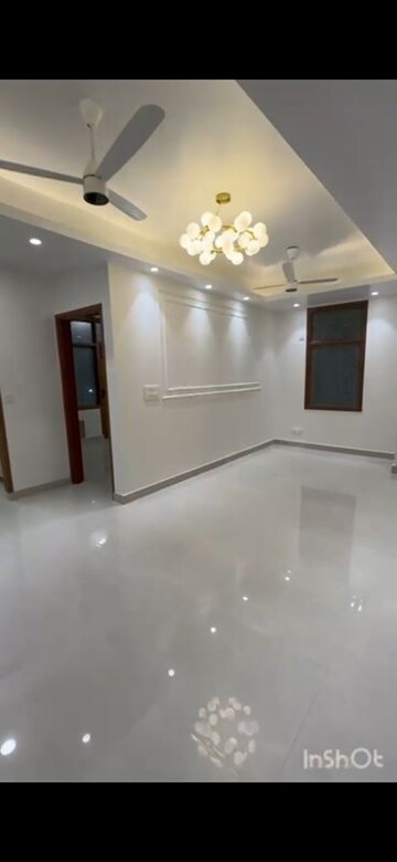 Room in 3 BHK Builder Floor at Malviya Nagar – for Sale