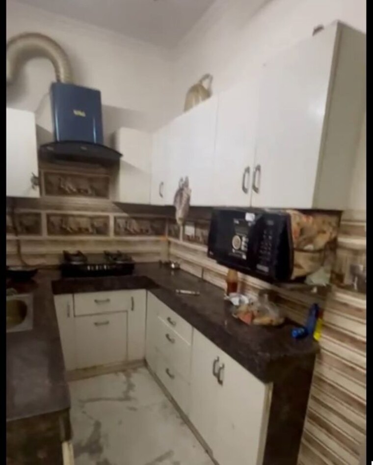 Kitchen, mansarover garden 2 Bedroom 900 Sq.Ft. Builder Floor In Mansarover Garden Delhi 9744006