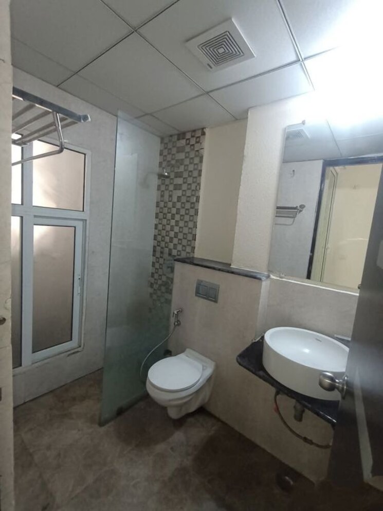 Bathroom, panchsheel-greens 3 Bedroom 1325 Sq.Ft. Apartment In Sector 16 Greater Noida Greater Noida 9584652