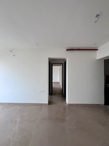 Room in 2 BHK Apartment at Indiabulls One Indiabulls, Pokhran Road No Two – for Rent
