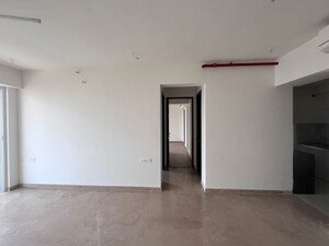 Room in 2 BHK Apartment at Indiabulls One Indiabulls, Pokhran Road No Two – for Rent