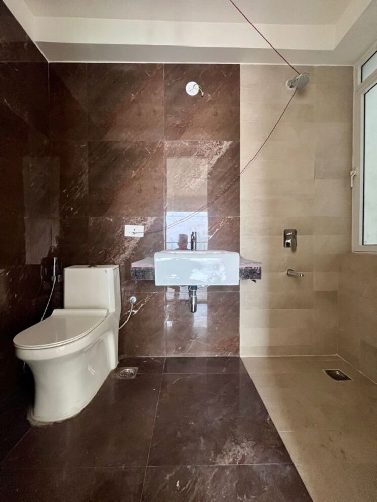 Bathroom, indiabulls-one-indiabulls 2 Bedroom 950 Sq.Ft. Apartment In Pokhran Road No Two Thane 9744106