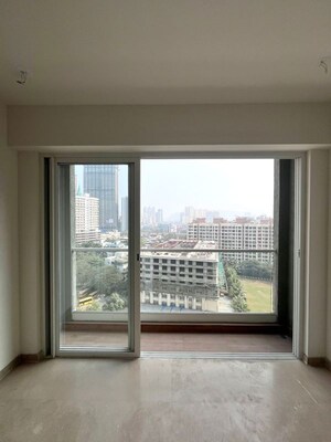 Room in 2 BHK Apartment at Indiabulls One Indiabulls, Pokhran Road No Two – for Rent