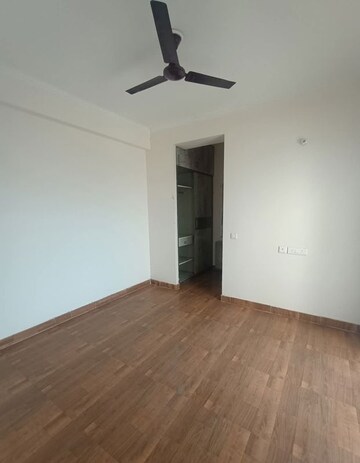 Room in 2 BHK Apartment at Saviour Green Arch, Tech Zone 4 Greater Noida – for Rent