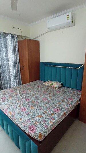 Bedroom in 2 BHK Apartment at Signature Global Prime, Sector 63a – for Rent