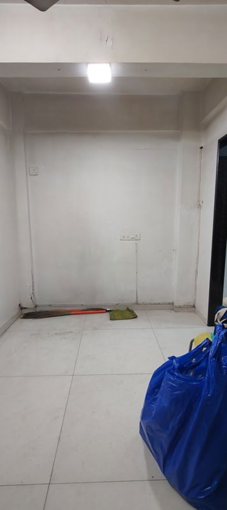 Living Room, chikoowadi 1 Bedroom 500 Sq.Ft. Apartment In Chikoowadi Mumbai 9744174