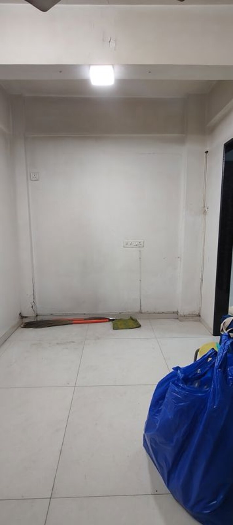 Living Room, chikoowadi 1 Bedroom 500 Sq.Ft. Apartment In Chikoowadi Mumbai 9744174