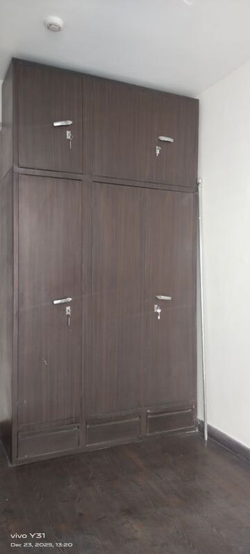 Furnished Amenities in 3 BHK Apartment at Mahagun Mywoods, Sector 16c Greater Noida – for Rent