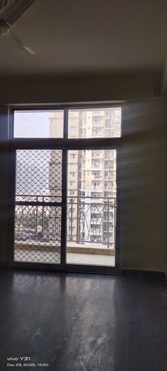 3 BHK Apartment For Rent in Mahagun Mywoods