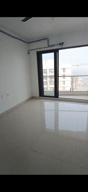 2 BHK Apartment For Rent in Sunteck City Avenue 1, Goregaon West