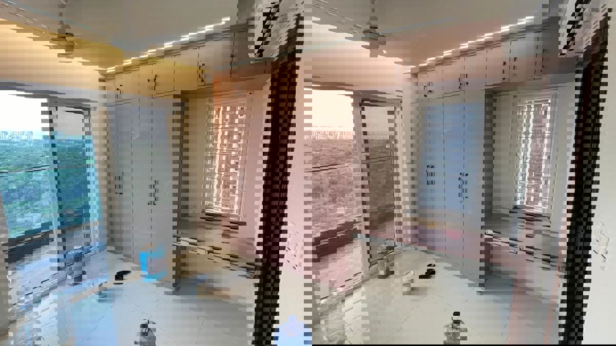 3 BHK + Pooja Room,Servant Room,Study Room,Extra Room,Store Room Apartment For Rent in Aparna Luxor Park