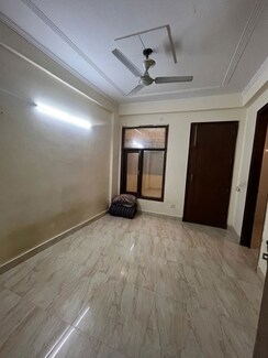 1 RkBuilder Floor For Rent in Saket