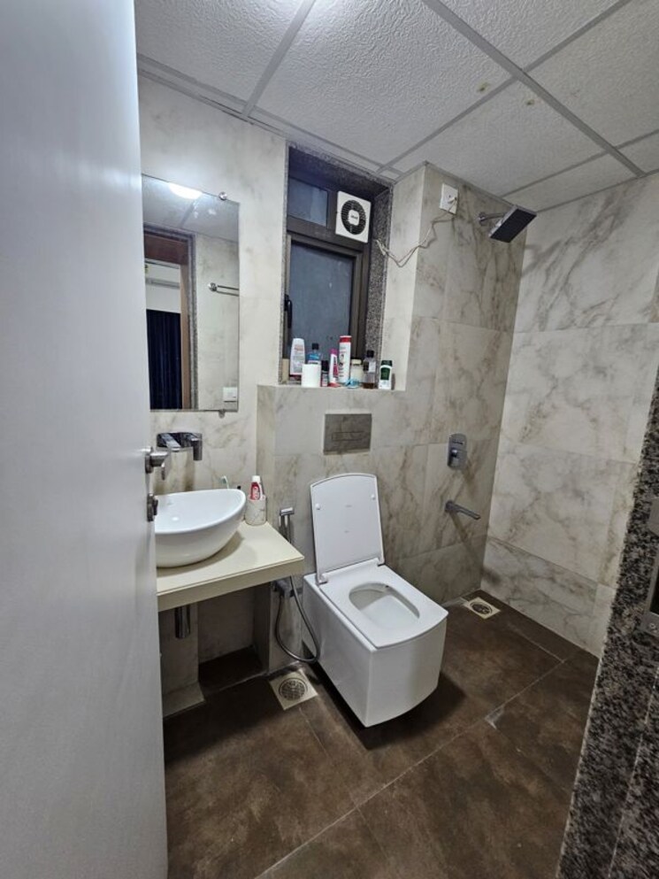 Bathroom, kanakia-silicon-valley 1 Bedroom 550 Sq.Ft. Apartment In Powai Mumbai 9744237