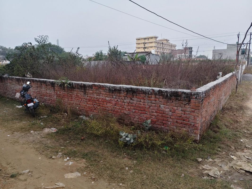 Plot For Sale in Mubarakpur