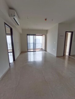 2 BHK Apartment For Rent in Lodha New Cuffe Parade