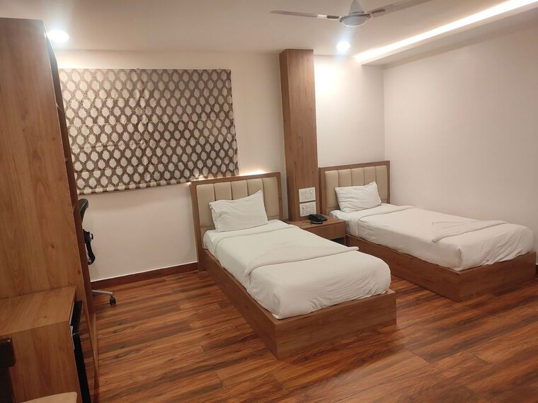 Bedroom, bommanahalli Commercial Showroom 16500 Sq.Ft. In Bommanahalli Bangalore 9744241