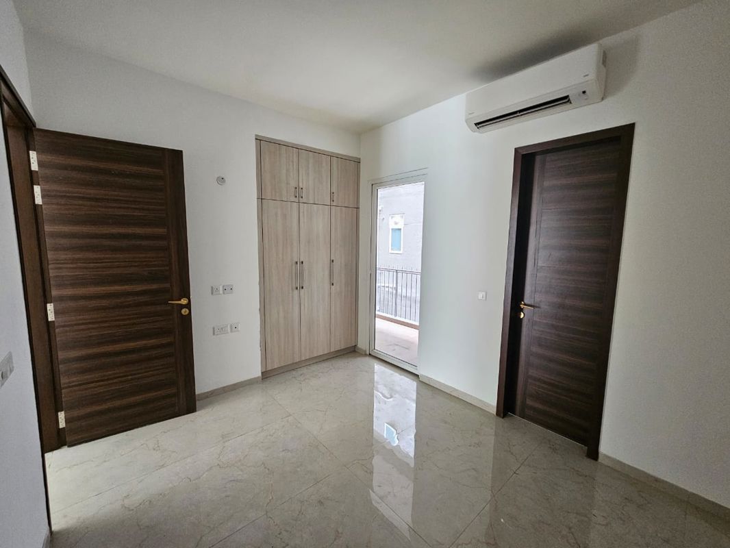 3 BHK + Servant Room,Study Room Apartment For Rent in Smart World Orchard
