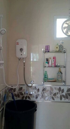 Room in  Pg at Vibhuti Khand – for Rent