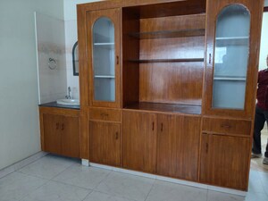 Furnished Amenities in 3 BHK Apartment at Gomti Nagar – for Rent