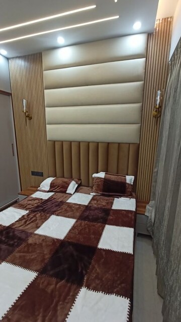 Bedroom in 2 BHK Apartment at Signature Global Prime, Sector 63a – for Rent