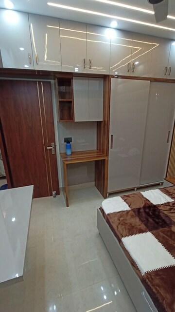 Room in 2 BHK Apartment at Signature Global Prime, Sector 63a – for Rent