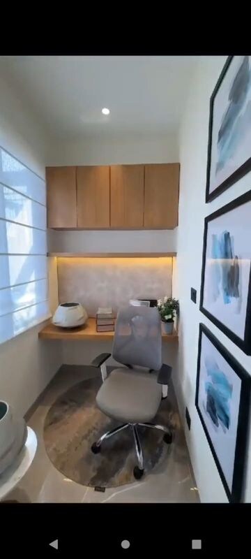 Kitchen in 3 BHK Builder Floor at BPTP Amstoria, Sector 102 – for Sale