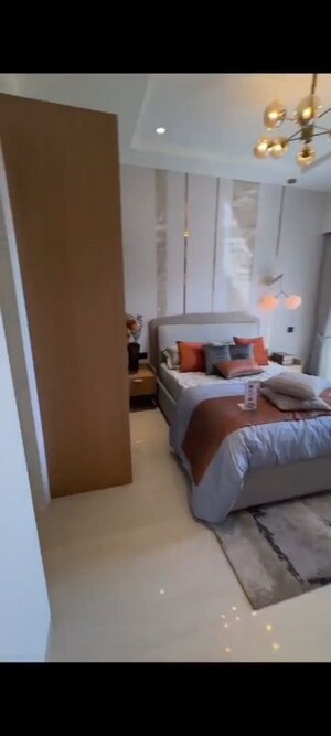 Bedroom in 3 BHK Builder Floor at BPTP Amstoria, Sector 102 – for Sale