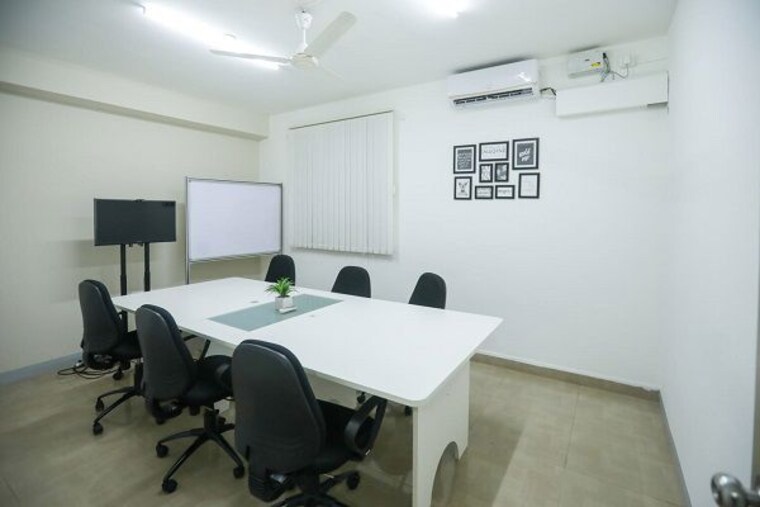 Team Area, nungambakkam Commercial Office Space 800 Sq.Ft. In Nungambakkam Chennai 9715989