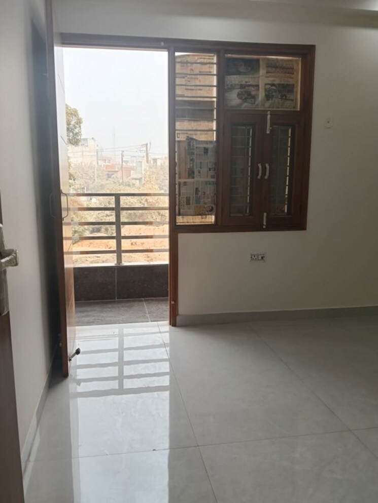 Room, rajendra nagar sector 2 4 Bedroom 225 Sq.Yd. Builder Floor In Rajendra Nagar Sector 2 Ghaziabad 9744308