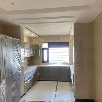 Kitchen in 4 BHK Builder Floor at BPTP District 3, Sector 85 – for Sale