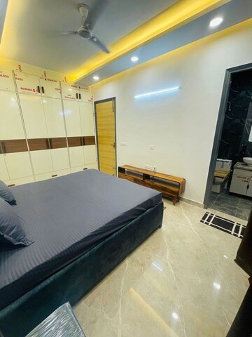 Living Room in 2 BHK Apartment at Sector 57 – for Rent