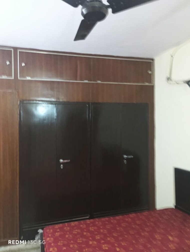 undefined, lajpat nagar ii 2 Bedroom 900 Sq.Ft. Builder Floor In Lajpat Nagar ii Delhi 9744350
