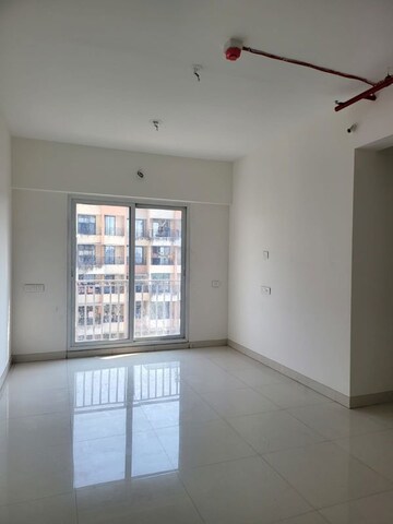 Room in 1.5 BHK Apartment at Runwal Garden City, Balkum Pada – for Rent