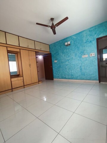 Room in 2 BHK Apartment at Srinivasam Residency, Btm Layout – for Rent