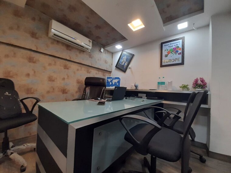 Team Area, mainframe-it-park Commercial Office Space 500 Sq.Ft. In Goregaon East Mumbai 9744400