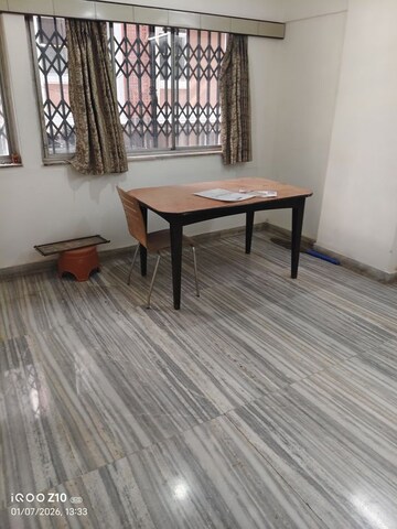 Bedroom in 2 BHK Apartment at Vile Parle East – for Rent