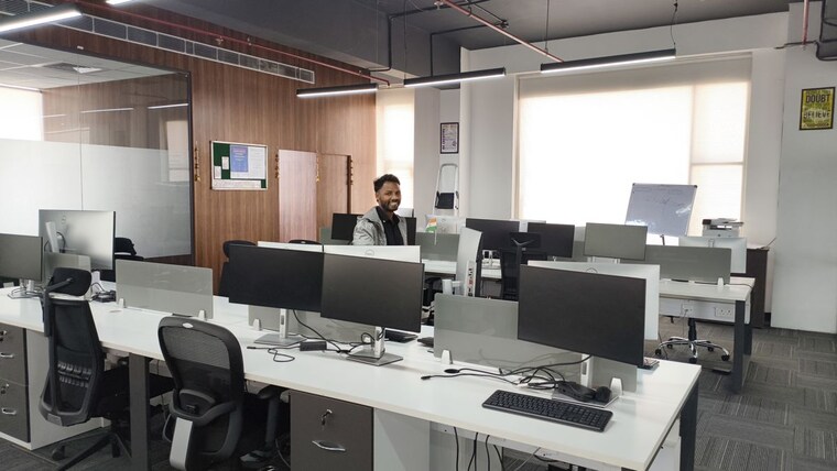 Team Area, sector 74 Commercial Office Space 3200 Sq.Ft. In Sector 74 Mohali 9744497