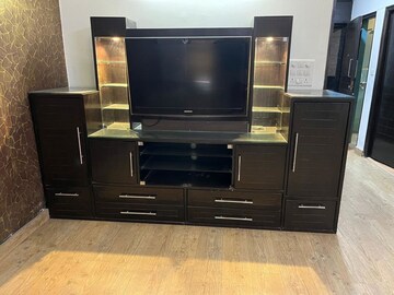 Room in 3 BHK Apartment at Karamyogi Apartments, Sector 10a – for Sale