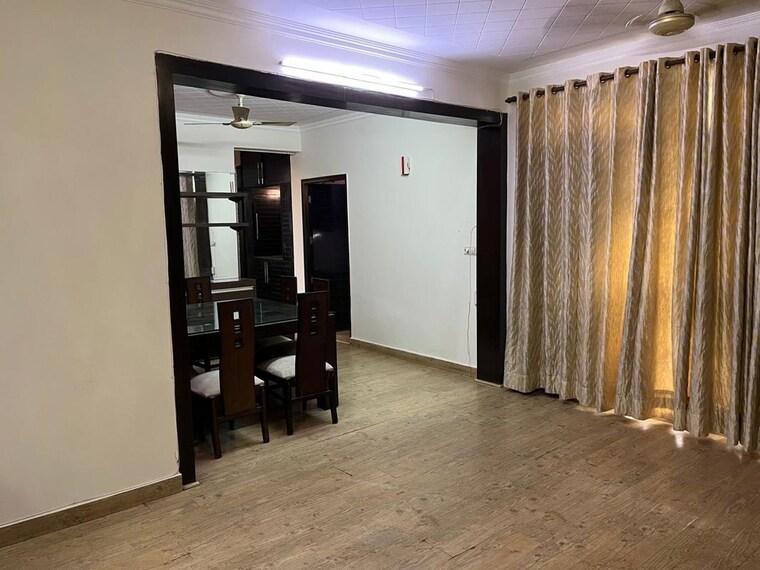 Room, karamyogi-apartments 3 Bedroom 1800 Sq.Ft. Apartment In Sector 10a Gurgaon 9744502