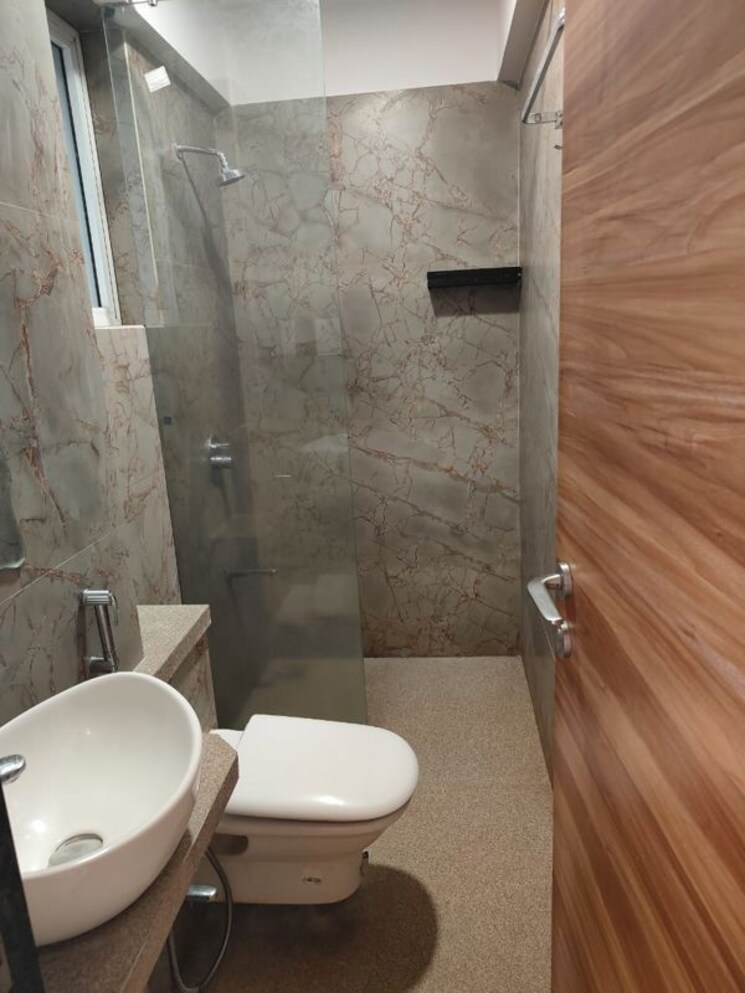 Bathroom, thapar-suburbia 2 Bedroom 884 Sq.Ft. Apartment In Chembur Mumbai 9744634