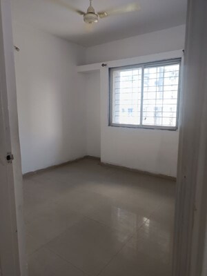 Room in 2 BHK Apartment at Kalpana Homes, Wanowrie – for Rent