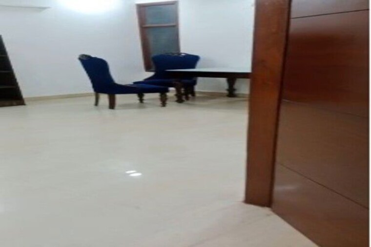 Gym, vasant enclave 4 Bedroom 4300 Sq.Ft. Builder Floor In Vasant Enclave Delhi 9744833
