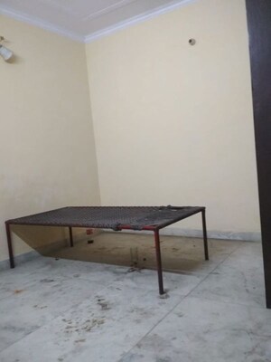 Room in 1 BHK Builder Floor at Neb Sarai – for Rent