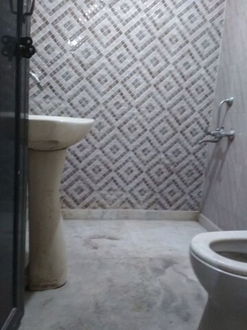 Bathroom in 1 BHK Builder Floor at Neb Sarai – for Rent