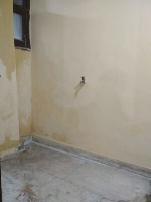 Room in 1 BHK Builder Floor at Neb Sarai – for Rent